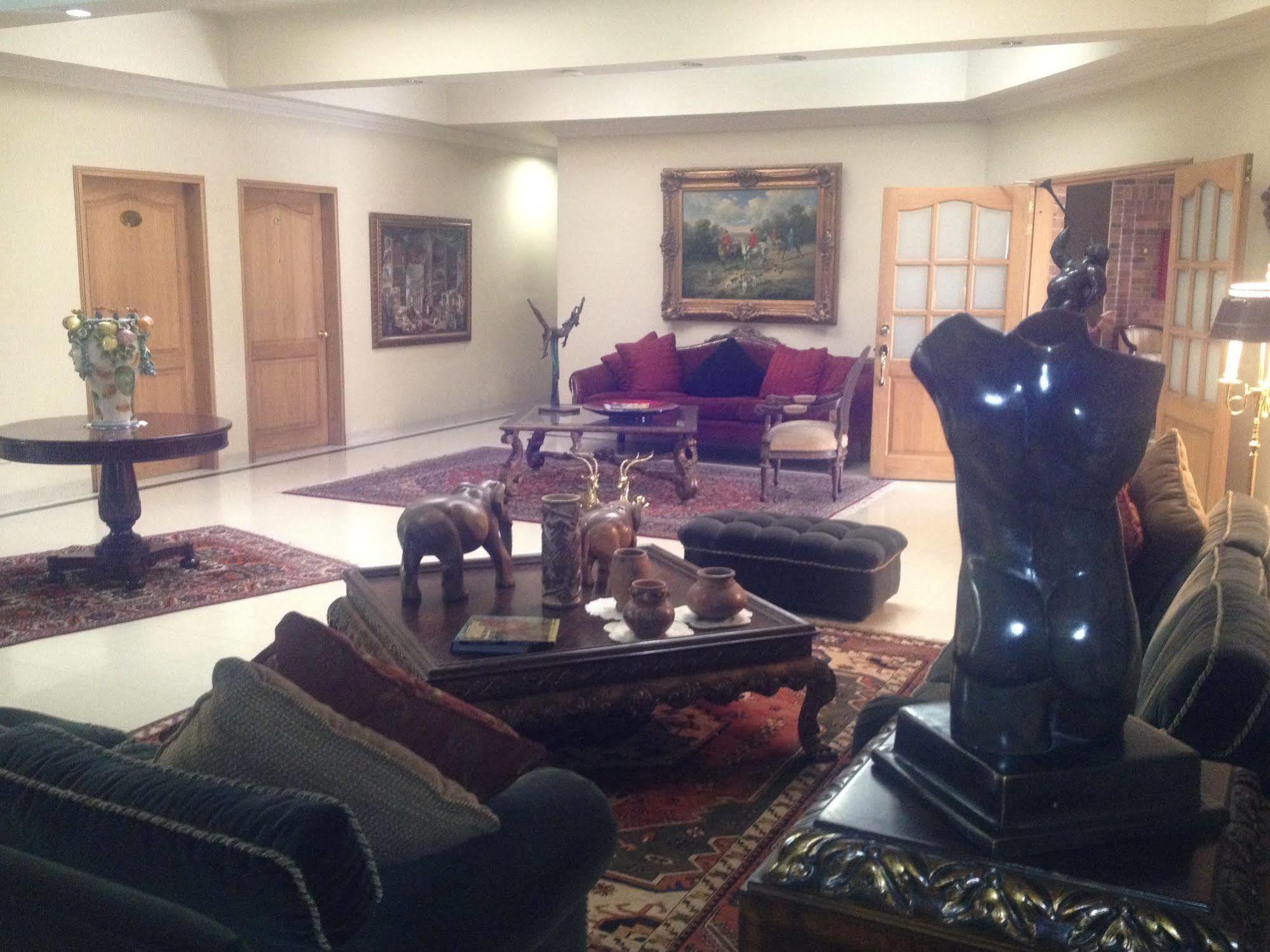 Hotel La Font Boutique Bogota Bagian luar foto