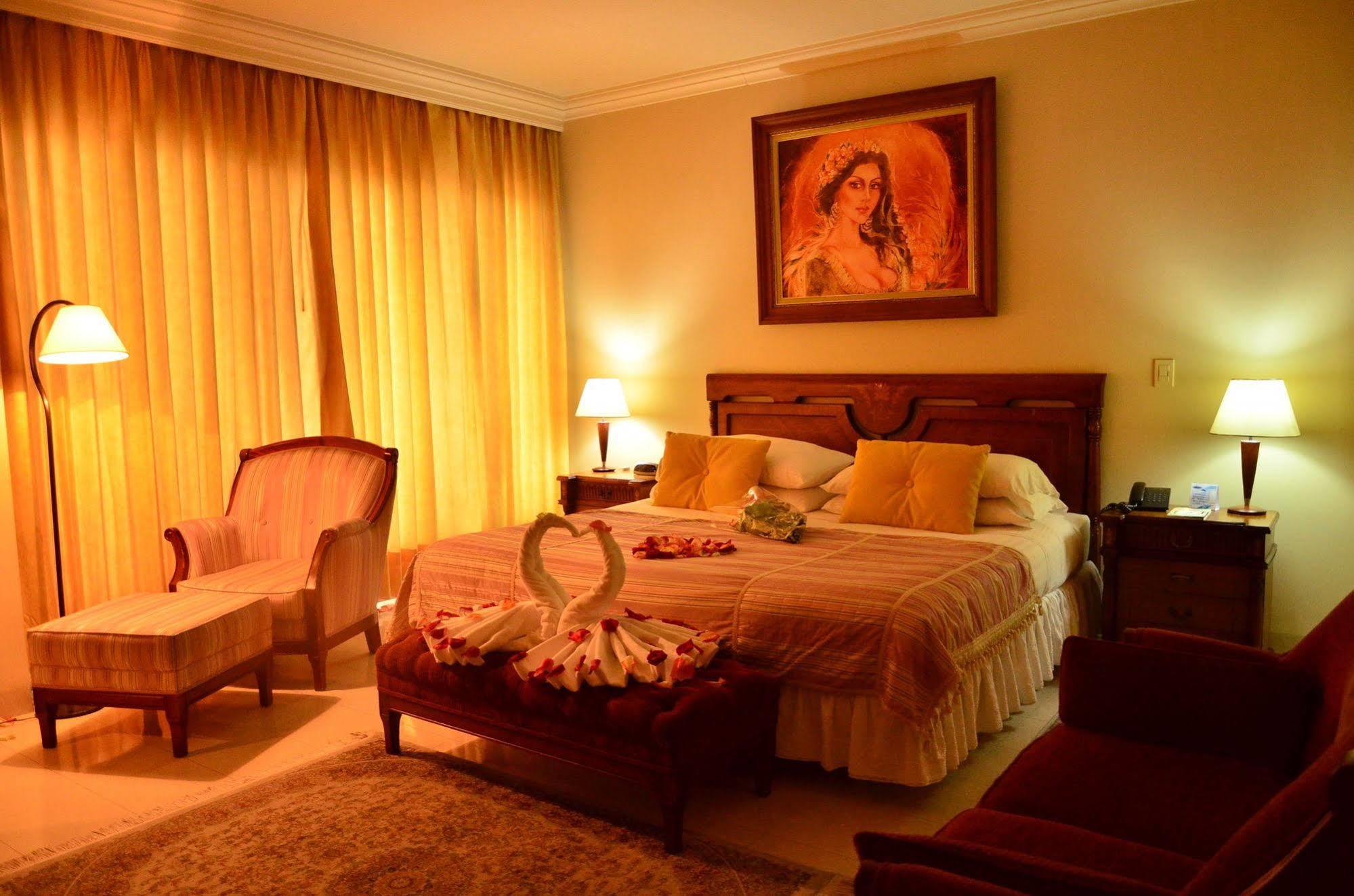 Hotel La Font Boutique Bogota Bagian luar foto