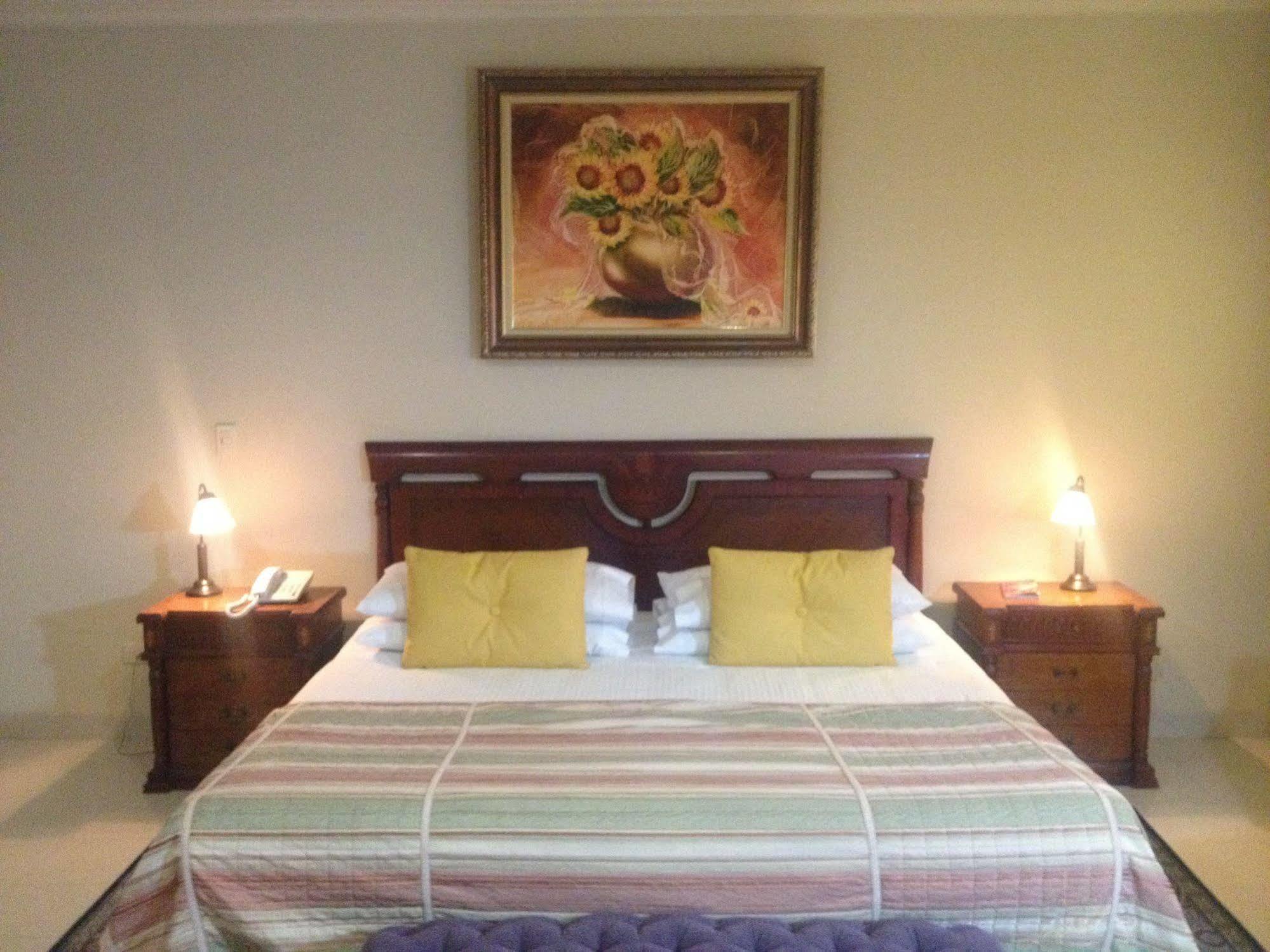 Hotel La Font Boutique Bogota Bagian luar foto